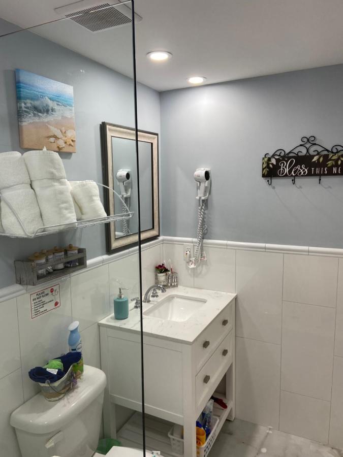 Apartment Lovely Unit With Independent Entrance Apt # 1